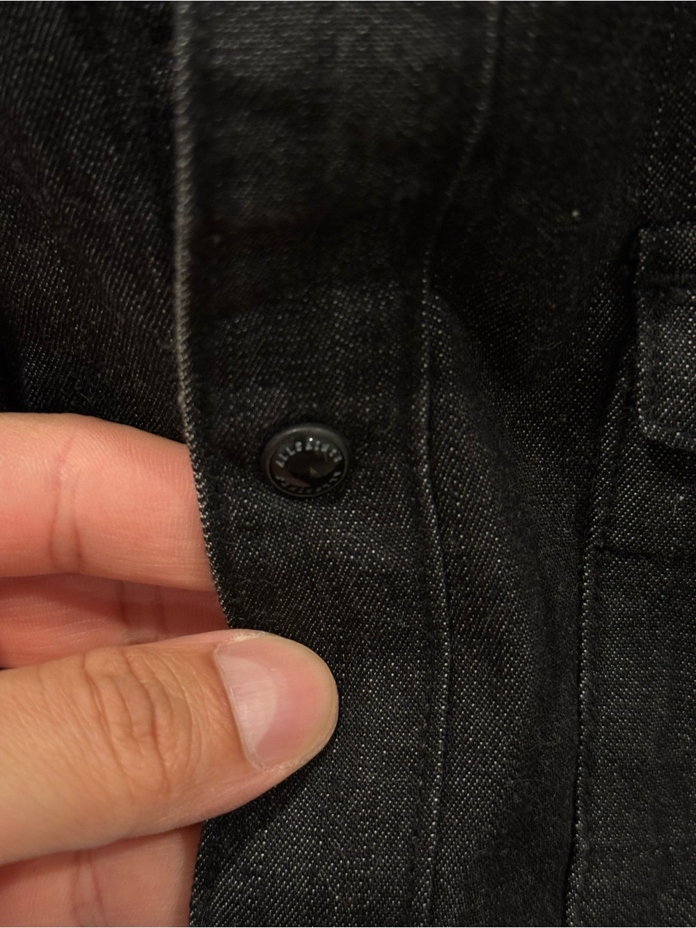 Allsaints Men's pearl button denim shirt in black - Picture 5 of 7